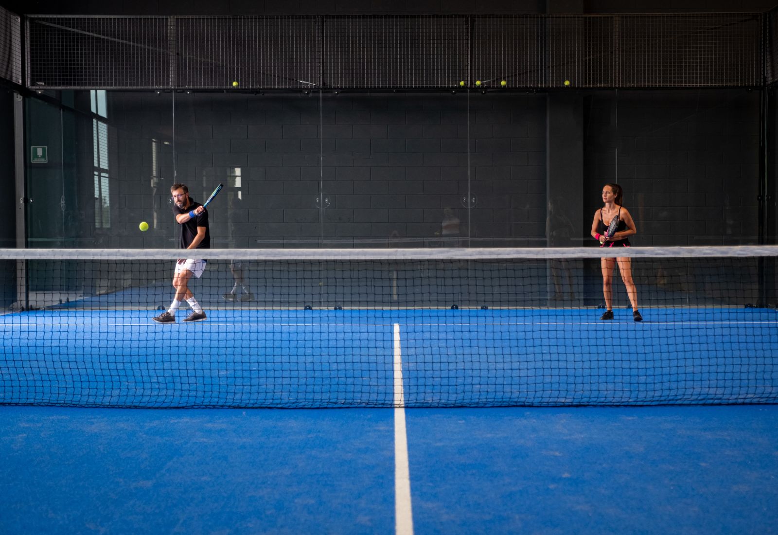 Padel pista en mantenimiento y reconstrucción